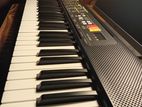 Yamaha PSR-F52 Keyboard