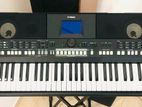 Yamaha PSR-S 650 Arranger Workstation Keyboard Organ
