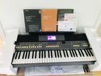 Yamaha PSR S670 Keyboard