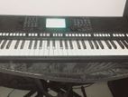 Yamaha PSR S750 Keyboard