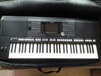 Yamaha PSR S 950 Keyboard