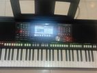Yamaha PSR S 975 Keyboard