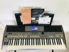 Yamaha PSR S670 Keyboard