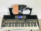 Yamaha PSR S670 Keyboard
