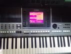 Yamaha PSR S700
