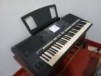 Yamaha PSR S750