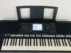 Yamaha PSR S750 Keyboard