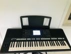 Yamaha PSR S750 Keyboard