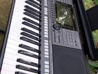 Yamaha PSR S770 Keyboard