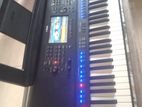 Yamaha PSR SX 700 Keyboard