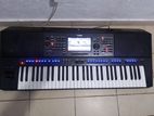 Yamaha PSR SX 700 Keyboard