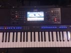 Yamaha PSR SX700 Keyboard