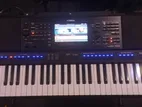 Yamaha PSR SX700 Keyboard
