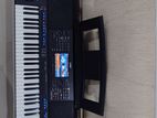 Yamaha PSR SX700 Keyboard