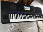 Yamaha PSR SX900 Keyboard