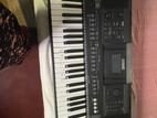 Yamaha PSRE 463 keyboard