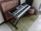 Yamaha PSR E443 keyboard with Stand