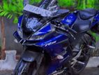 Yamaha R15 2015