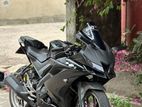 Yamaha R15 2019