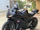 Yamaha R15 2019
