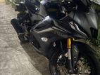 Yamaha R15 2025