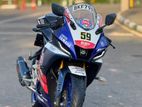 Yamaha R15 2025