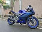 Yamaha R15 2025