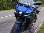 Yamaha R15 2025