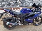 Yamaha R15 2020