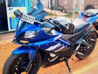 Yamaha R15 v2 2015