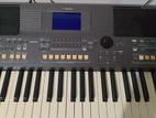 Yamaha S670 Keyboard