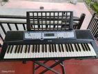 Yamaha Spr-E213 Keyboard with Stand