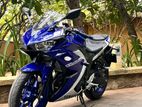 Yamaha YZF R25 2022