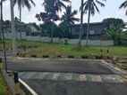 YOUR DREAM LAND AWAITS IN KIRIWATHTHUDUWA!