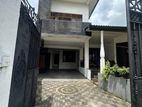 ( Yr-1083) Valuable Upper Floor House Rent in Homagama