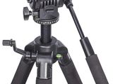 Yunteng VCT-880RM Fluid Head Video Tripod